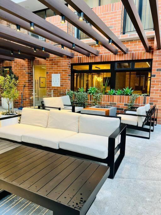 Apartamento 2 Habitaciones, Edificio Airali, Zona 10, Miradolo Ciudad Guatemala Eksteriør billede