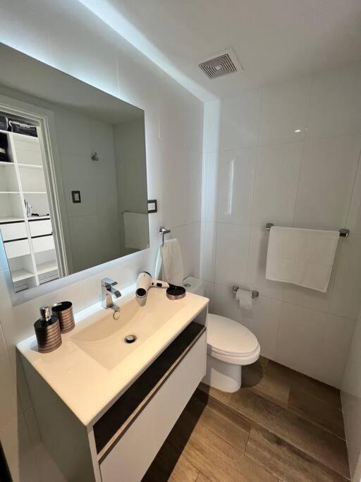 Apartamento 2 Habitaciones, Edificio Airali, Zona 10, Miradolo Ciudad Guatemala Eksteriør billede